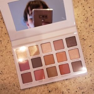 NWT Beauty Creations Irresistable Palette
